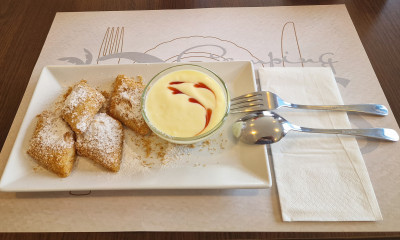 Túrós derelye vanília mártással